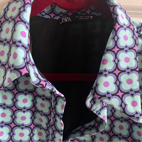 Geometric Patterned Crop Top - Picture 5 of 7